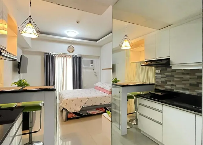 La Maria - Queen Bed With Queen Pull-out Bed With Balcony, Across Sm *